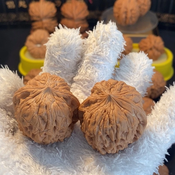 文玩核桃吊坠40门墩