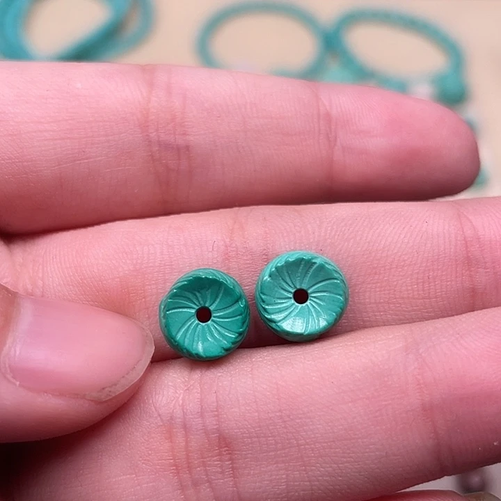 云见匠心雕刻配饰，尺寸10