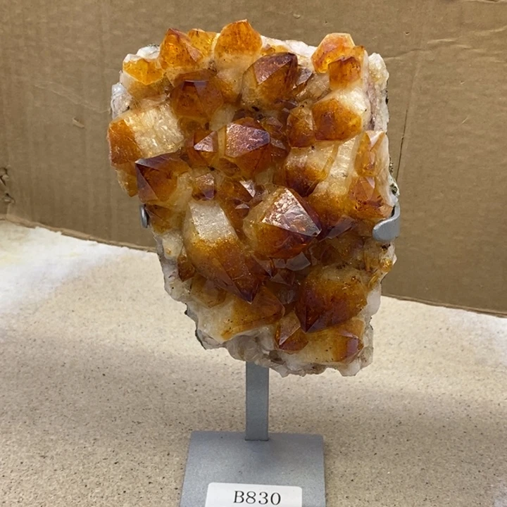 未镶嵌水晶大型摆件（非配饰）