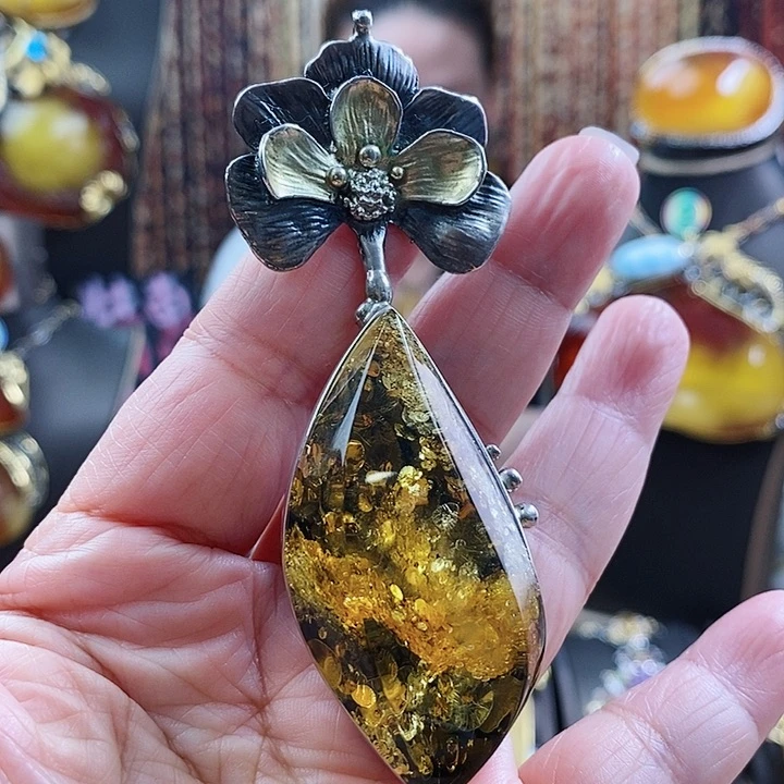 琥珀颈饰银S925镶嵌吊坠