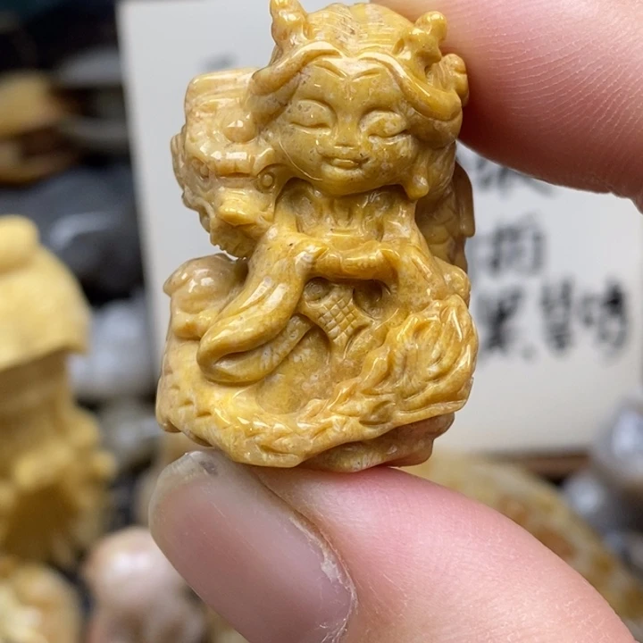 硅化珊瑚（珊瑚玉）未镶嵌颈饰