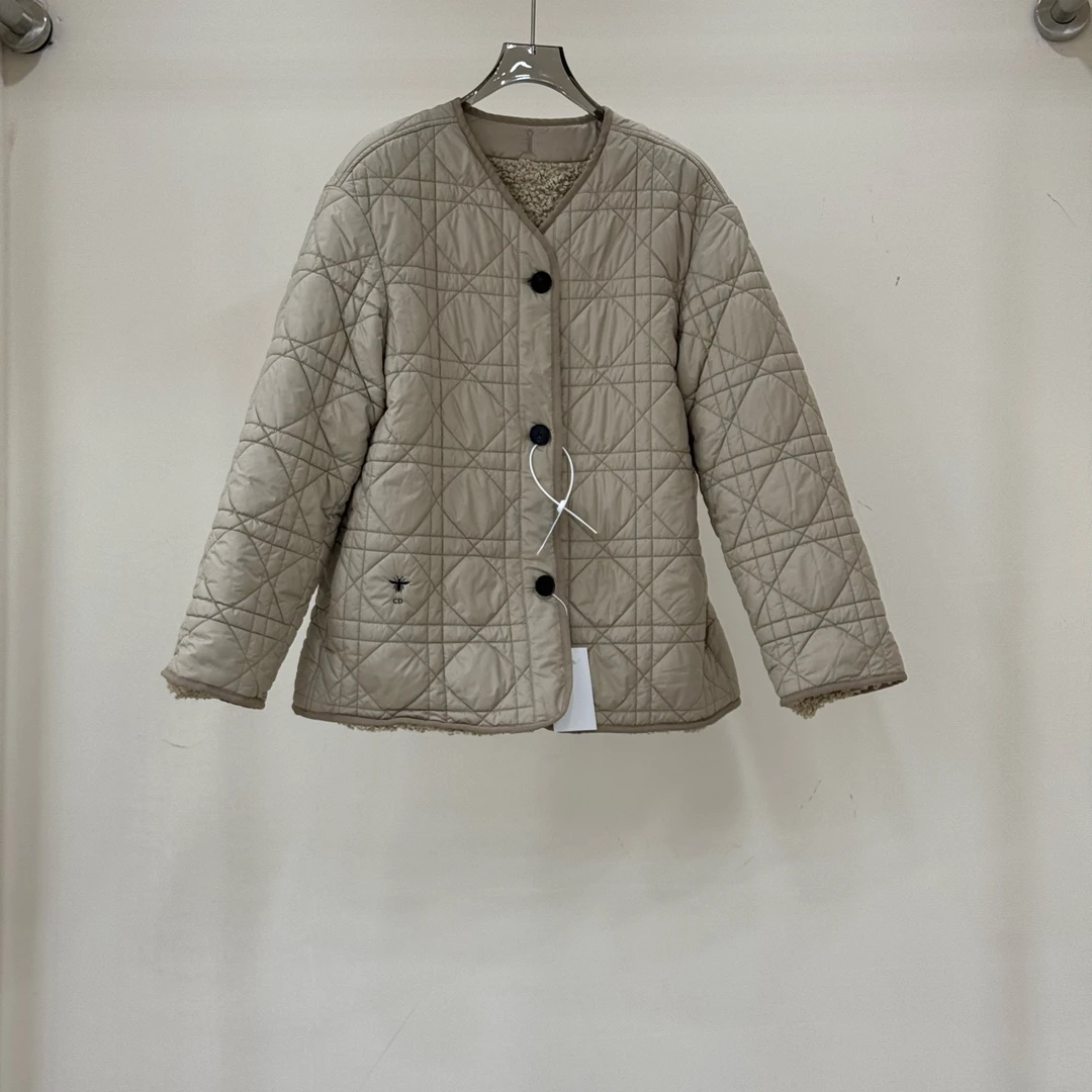 99新 DIOR/迪奥 卡其双面性藤格羊羔毛棉服 XS码 GM005229
