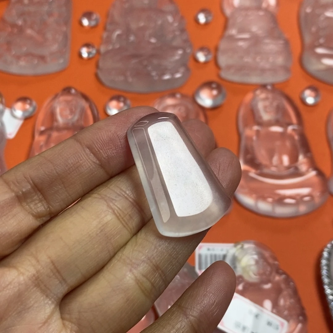 石英质玉颈饰未镶嵌