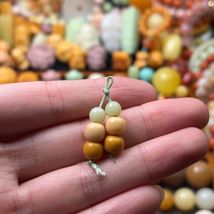 石英质玉（缅黄）未镶嵌珠宝半成品弟子珠