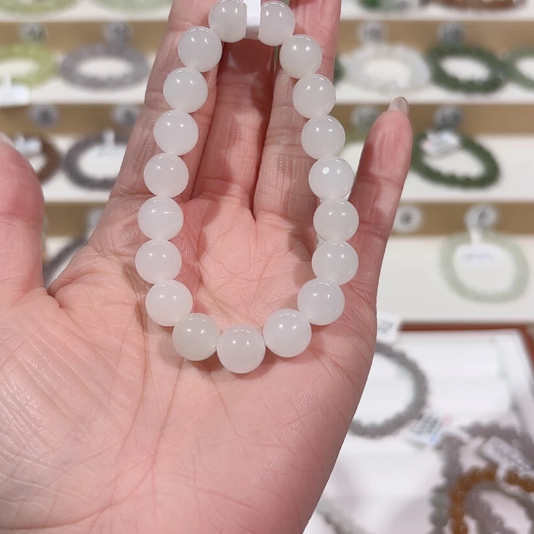 和田玉手链未镶嵌笑****人V