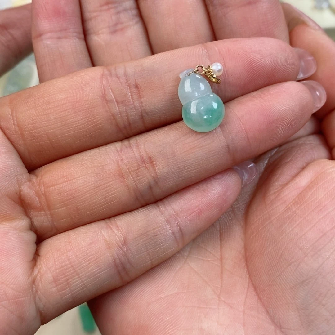 翡翠18K金镶嵌颈饰熊*豆子