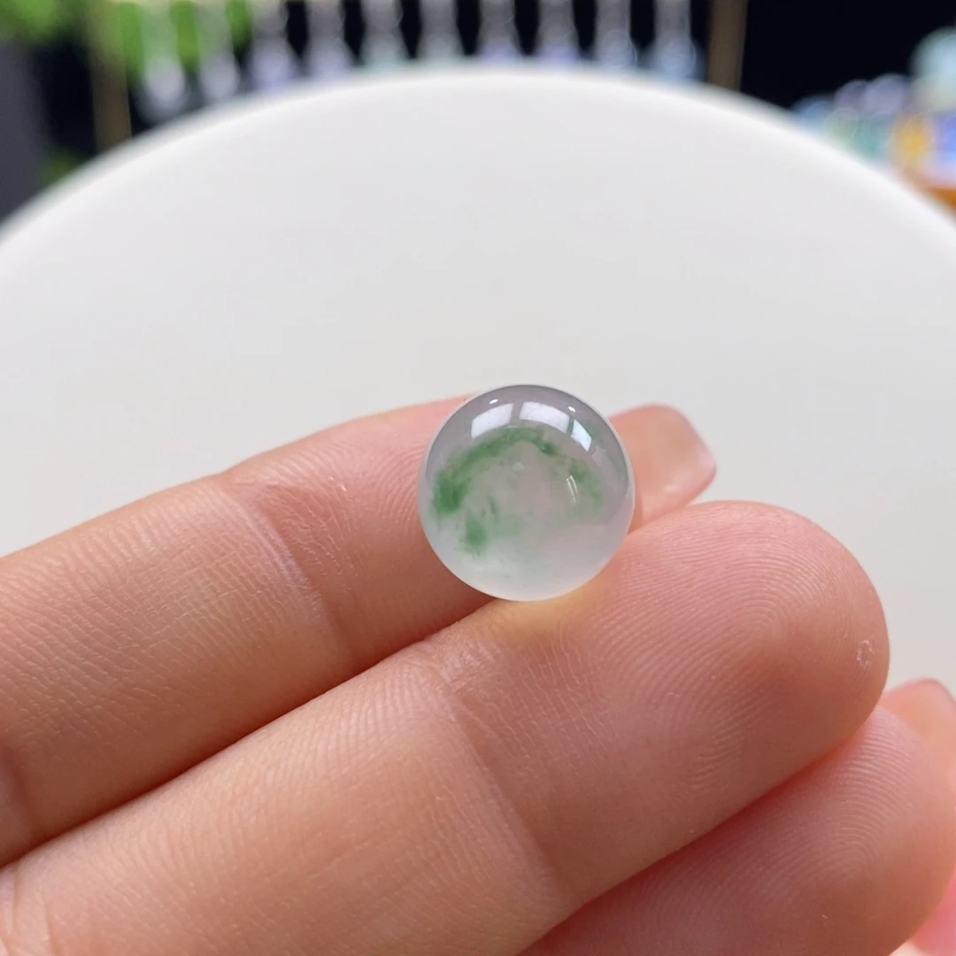 翡翠颈饰未镶嵌翡翠高冰飘绿花