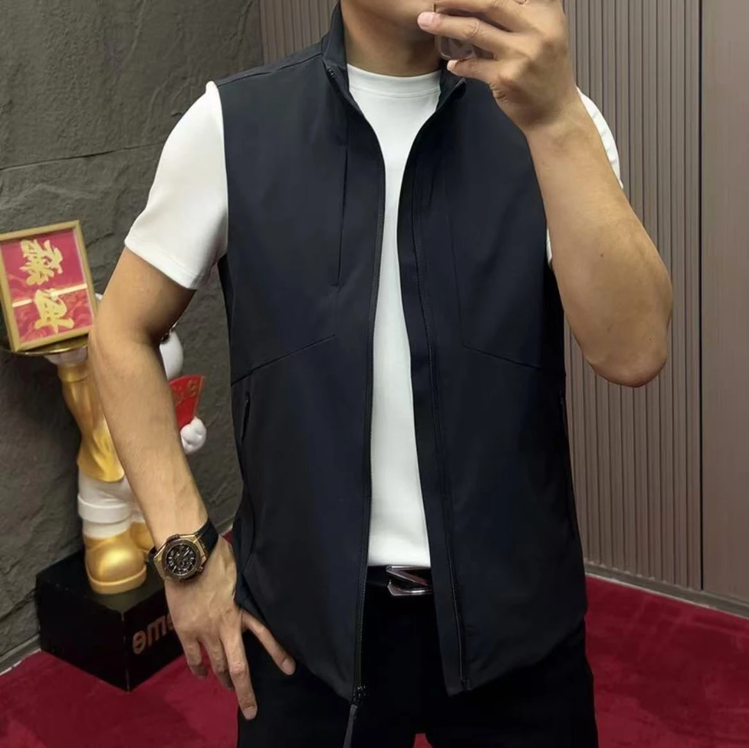 2025秋冬新款男士加棉薄棉修身型马甲简约休闲户外立领马甲外套潮