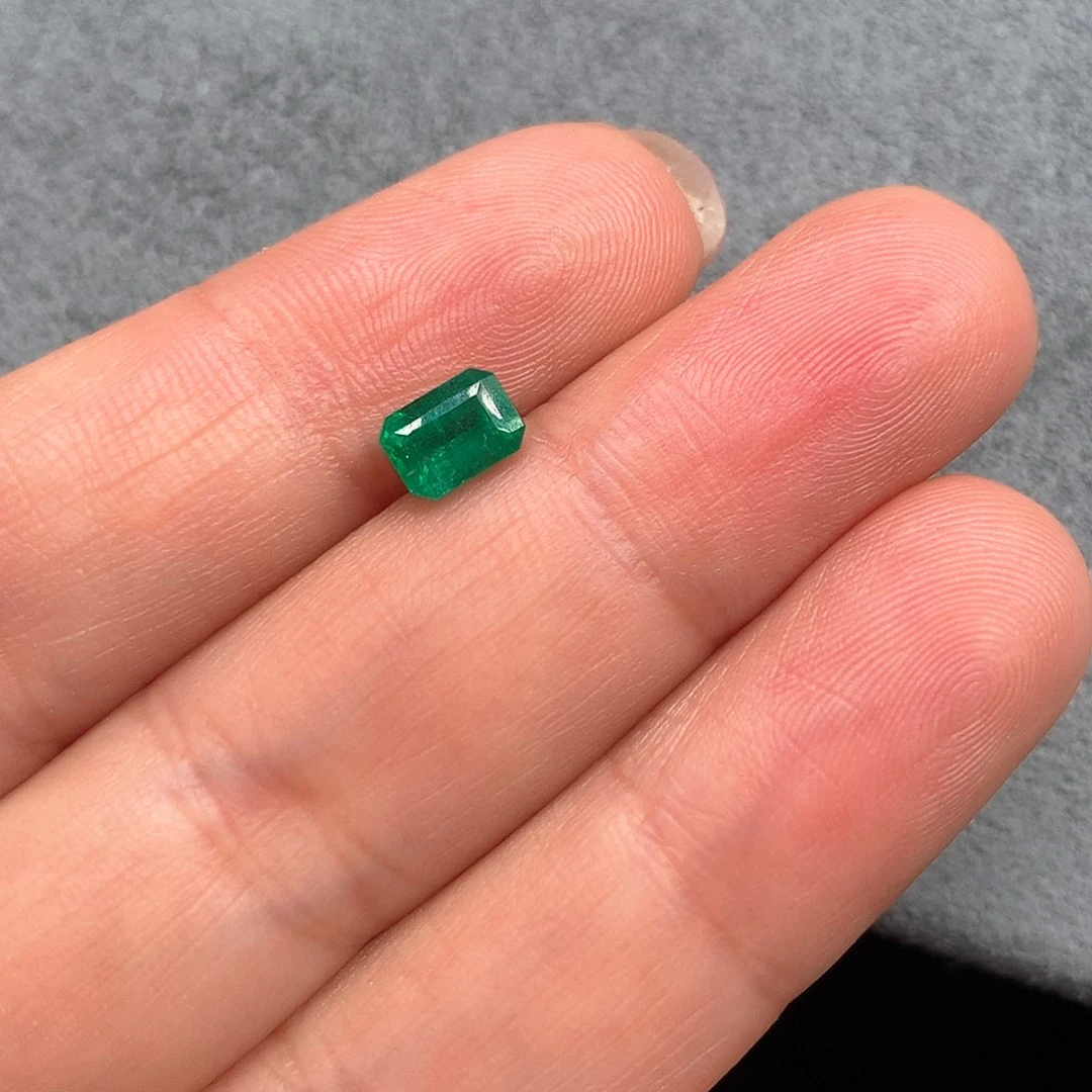 祖母绿珠宝奇石未镶嵌