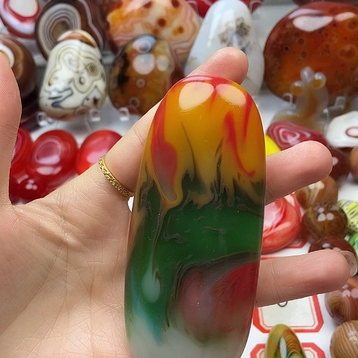 金***金玛瑙/玉髓未镶嵌珠宝奇石