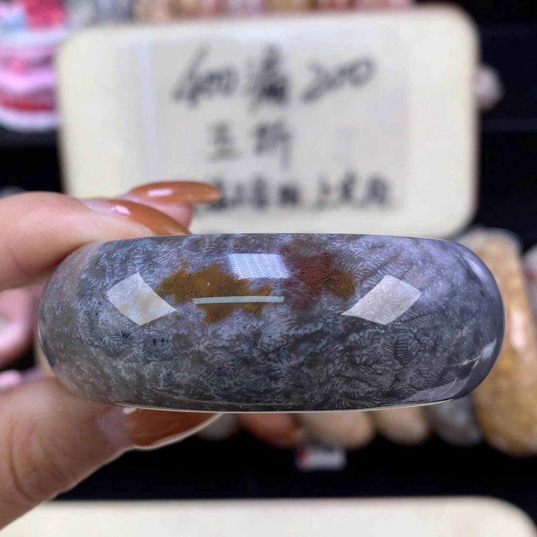 硅化珊瑚（珊瑚玉）未镶嵌颈饰五折手镯50.2口（43号）