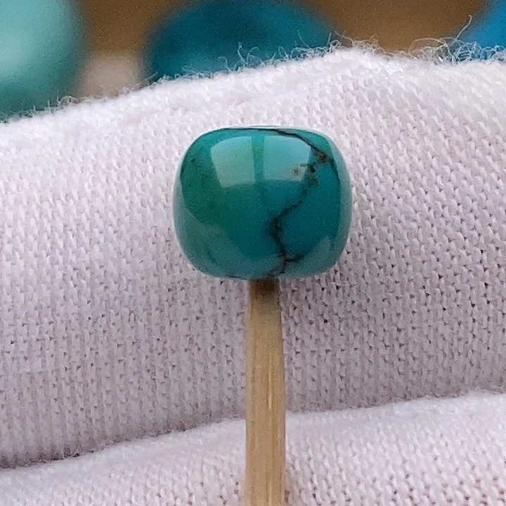 绿松石未镶嵌珠宝奇石7.8