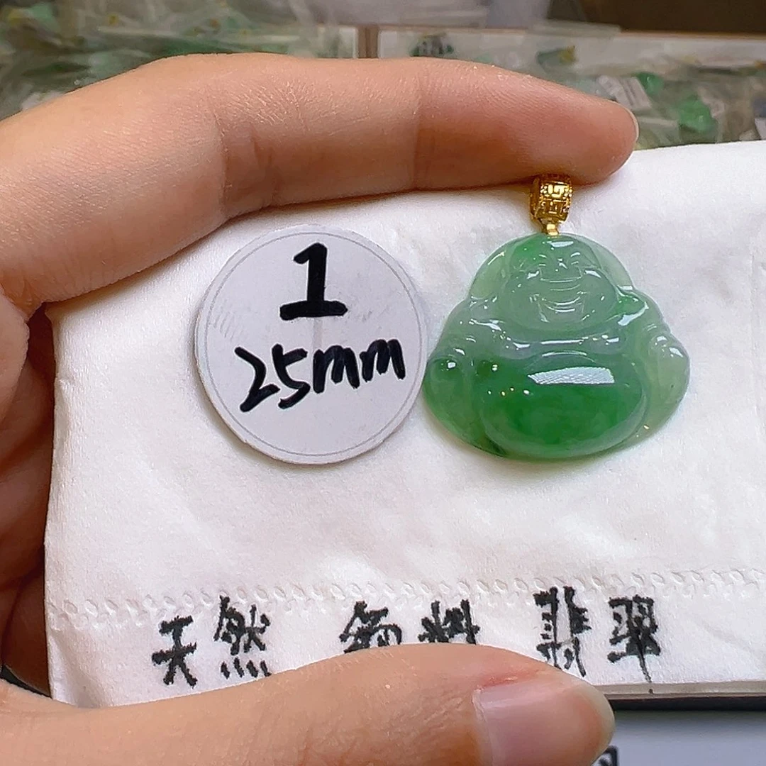 翡翠颈饰18K金镶嵌翡翠