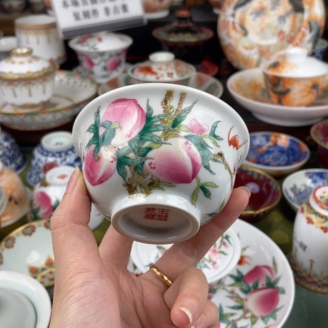 陶瓷的设计师是一个人