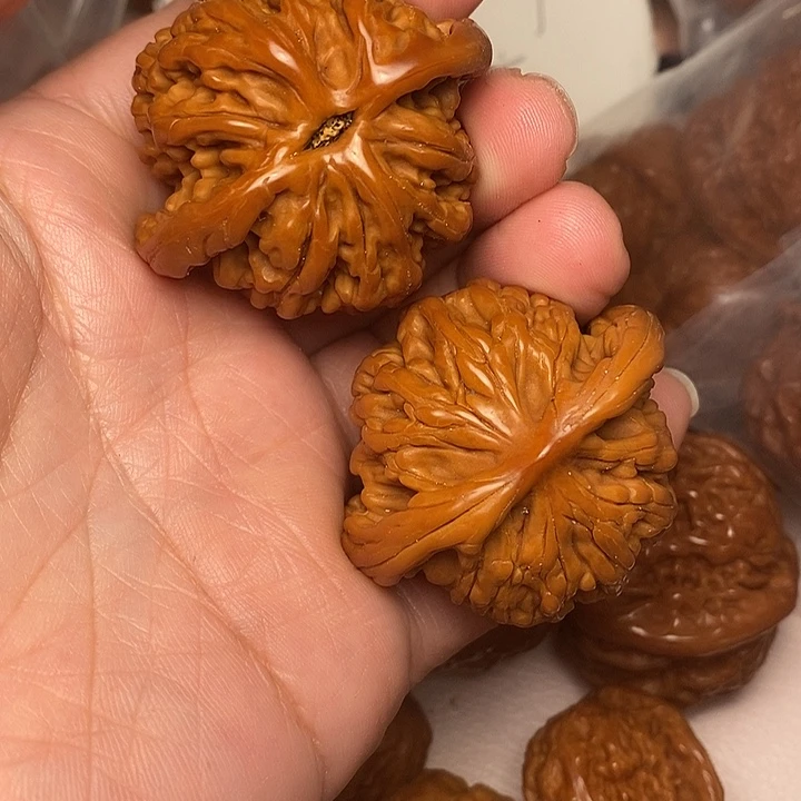 文玩核桃把件虎头40