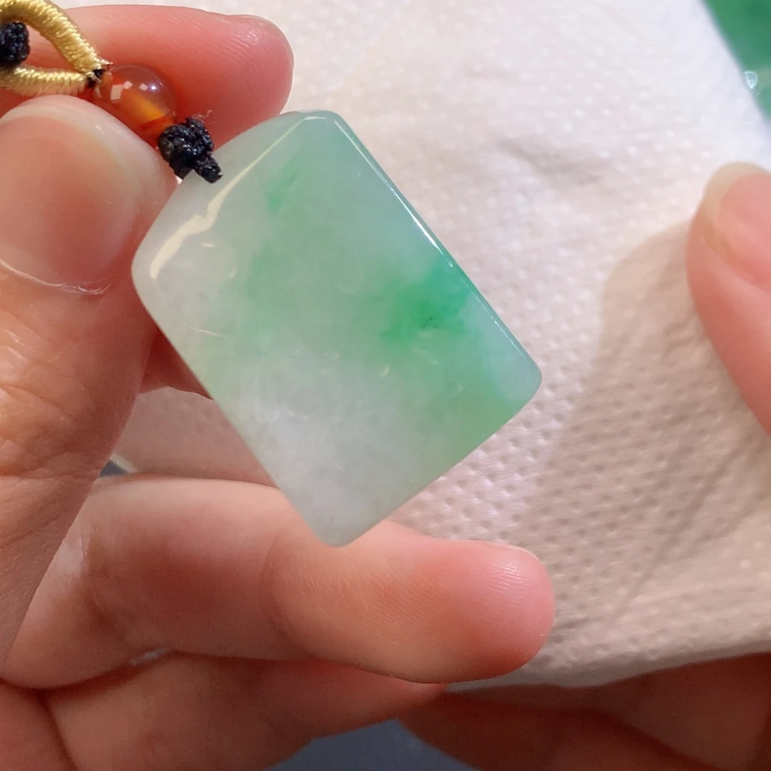 翡翠未镶嵌吊坠(不含链)337