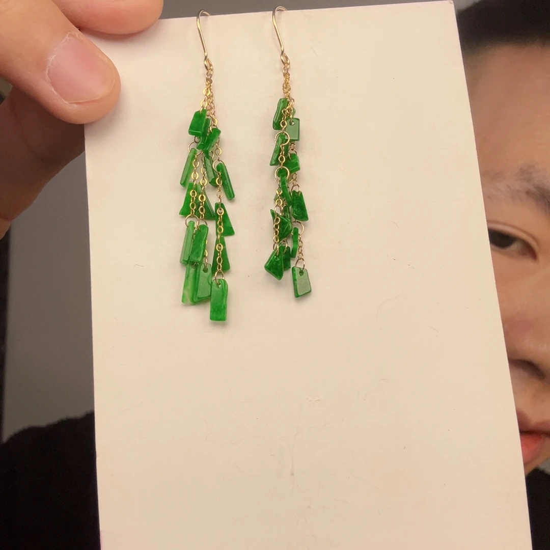 翡翠未镶嵌挂件一对