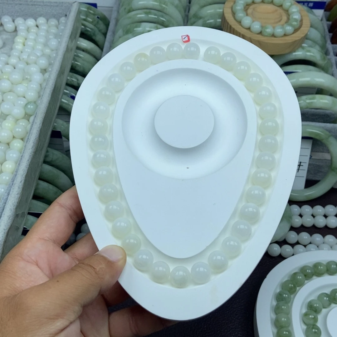 未镶嵌蛇纹石玉手链