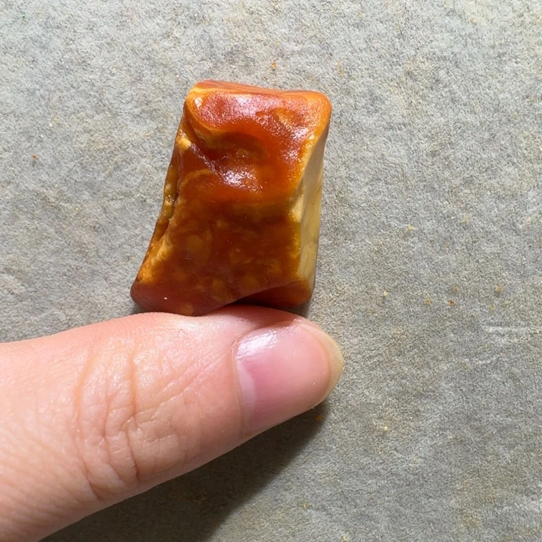 未镶嵌定制琥珀山**云定制
