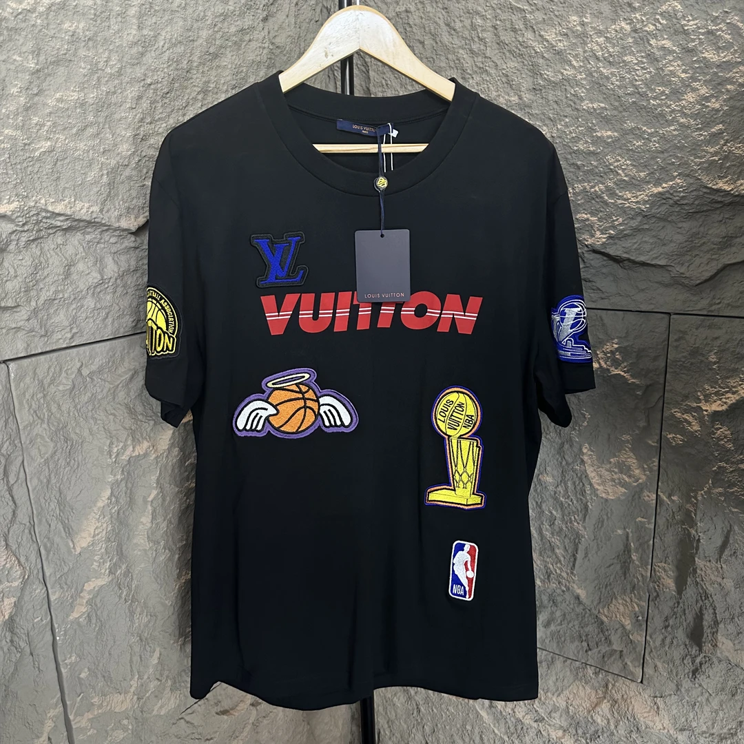 未使用 LouisVuitton/路易威登 胸围60衣长75 XXL 篮球联名 M311