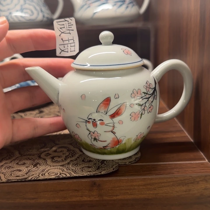 釉下手绘茶具微瑕