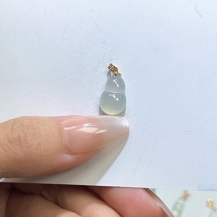 颈饰18K金镶嵌翡翠