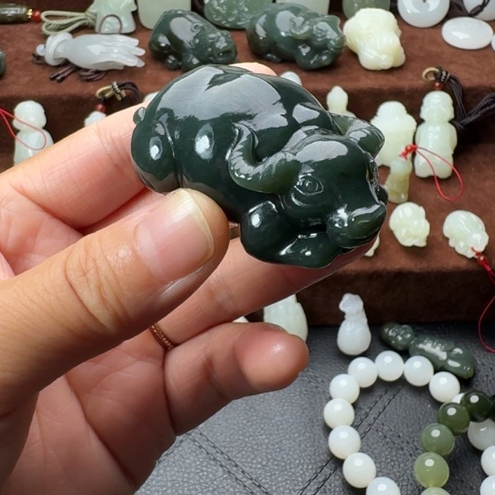 人***️未镶嵌和田玉把件