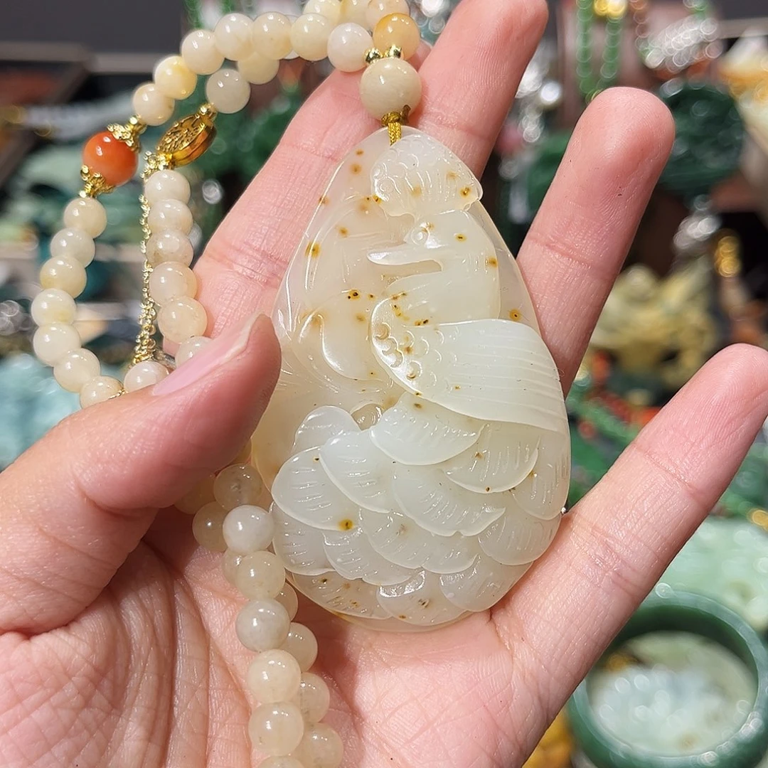 颈饰未镶嵌和田玉