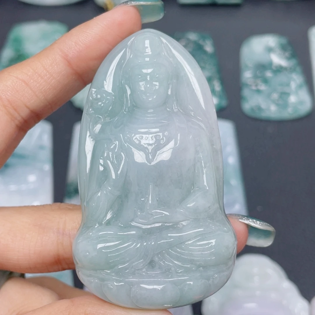 翡翠未镶嵌颈饰观音