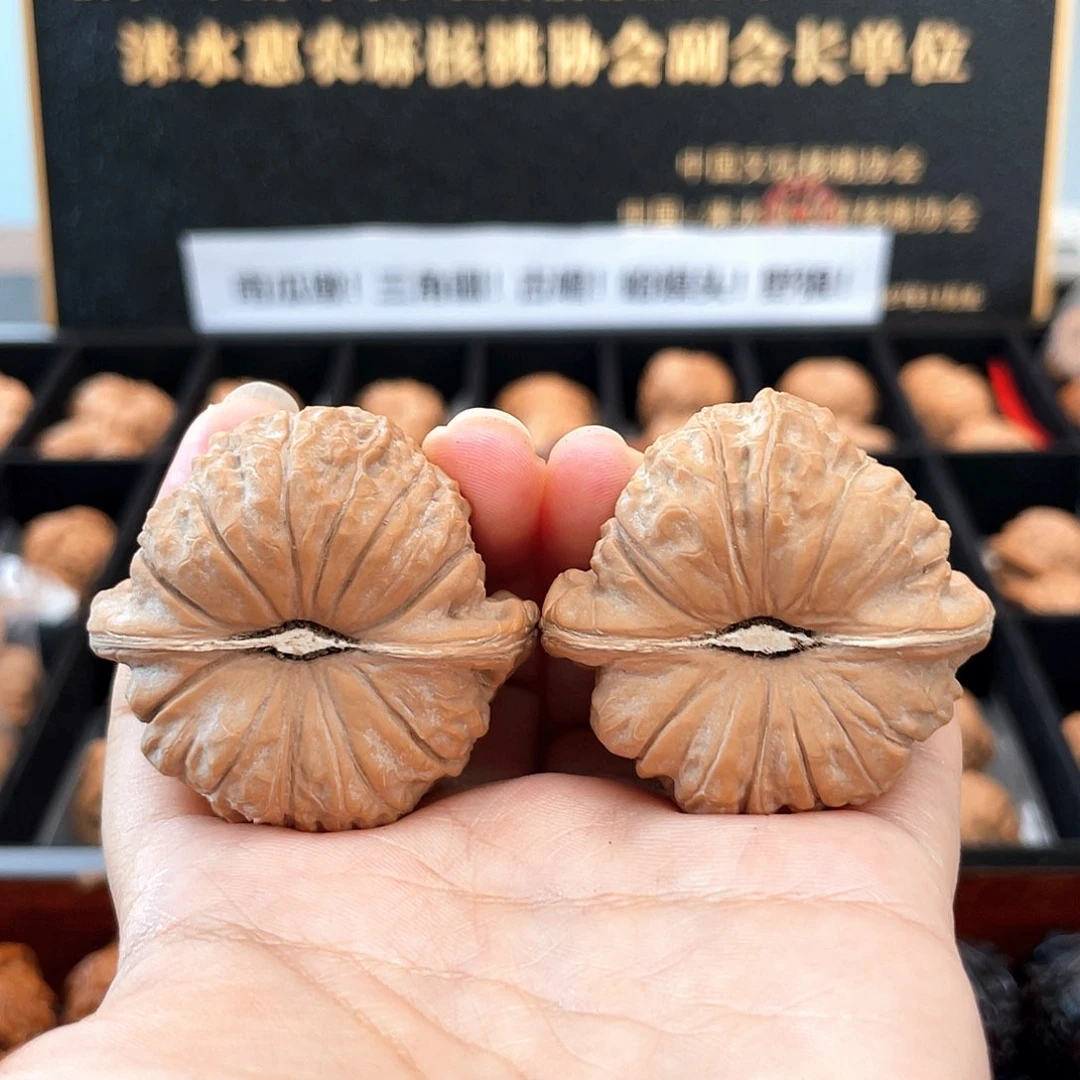 把件文玩核桃45毕业级正圆深凹➕满肉近正肩50克s4501