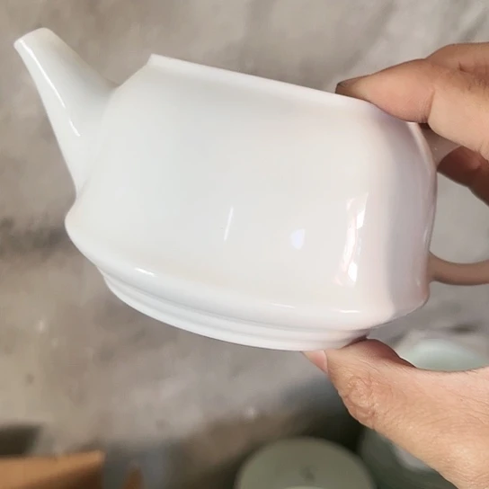 盘手工壶一个有底陶瓷
