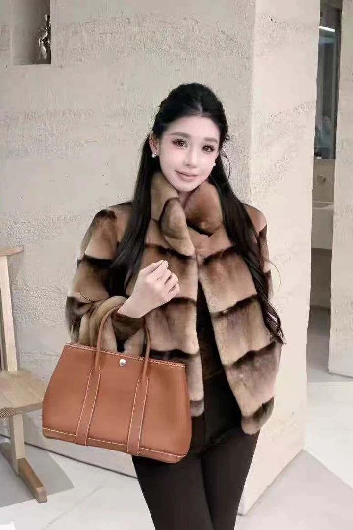 淑女心情 2025冬季新款时尚气质百搭高领洋气拼接立领短款外套女