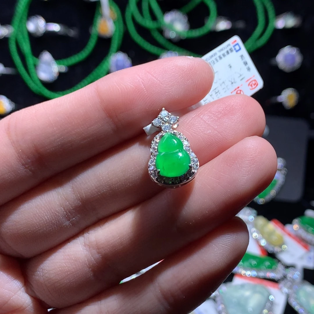 翡翠颈饰银S925镶嵌天然翡翠