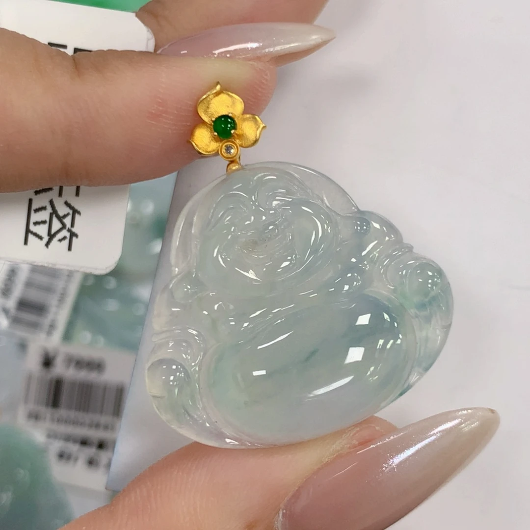 颈饰18K金镶嵌翡翠