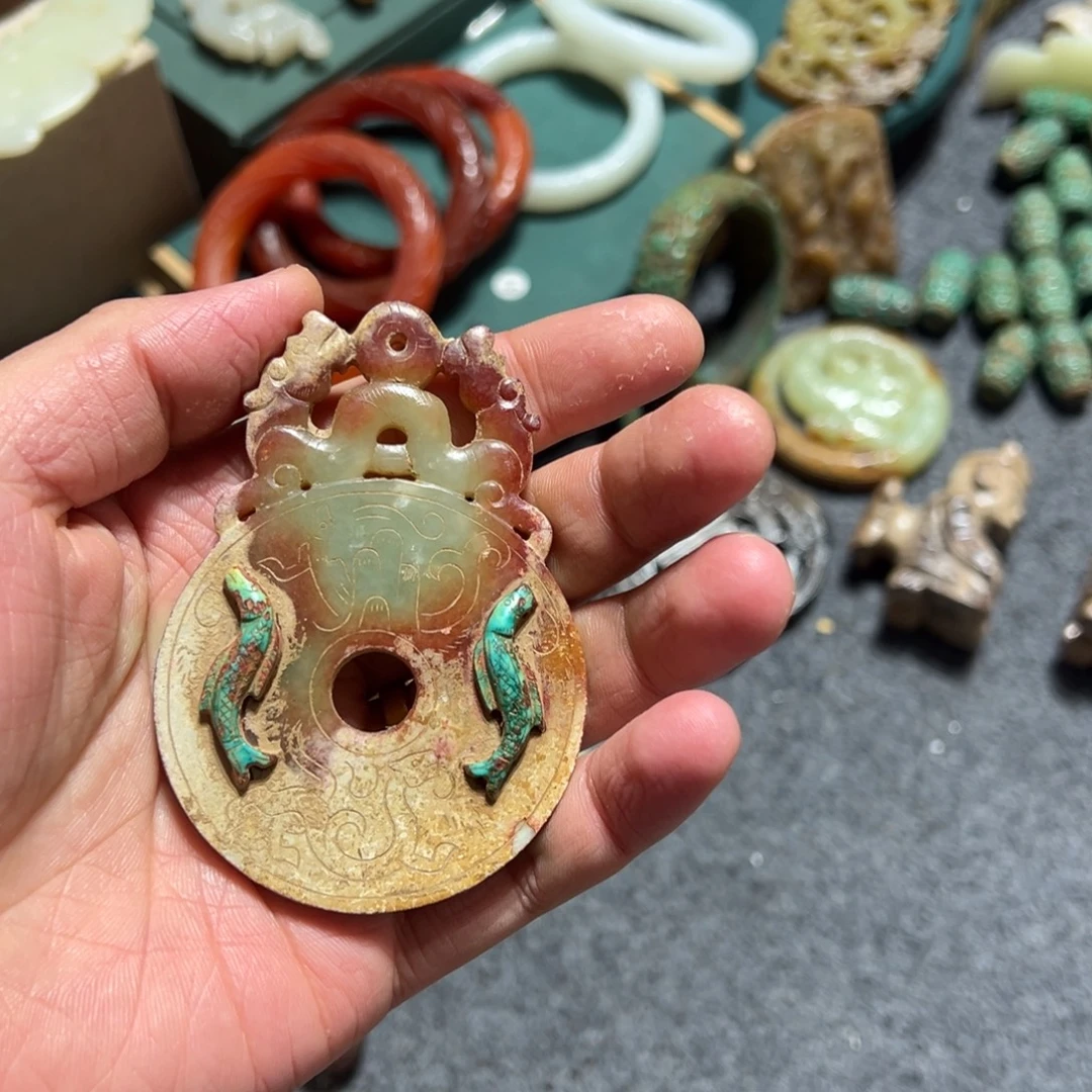 孤***树和田玉（糖玉）未镶嵌挂件