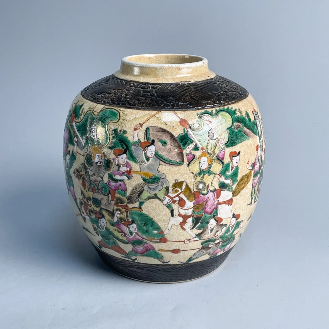 M25JK001B99 - 清光绪仿哥釉铁骨泥刀马人物故事罐1