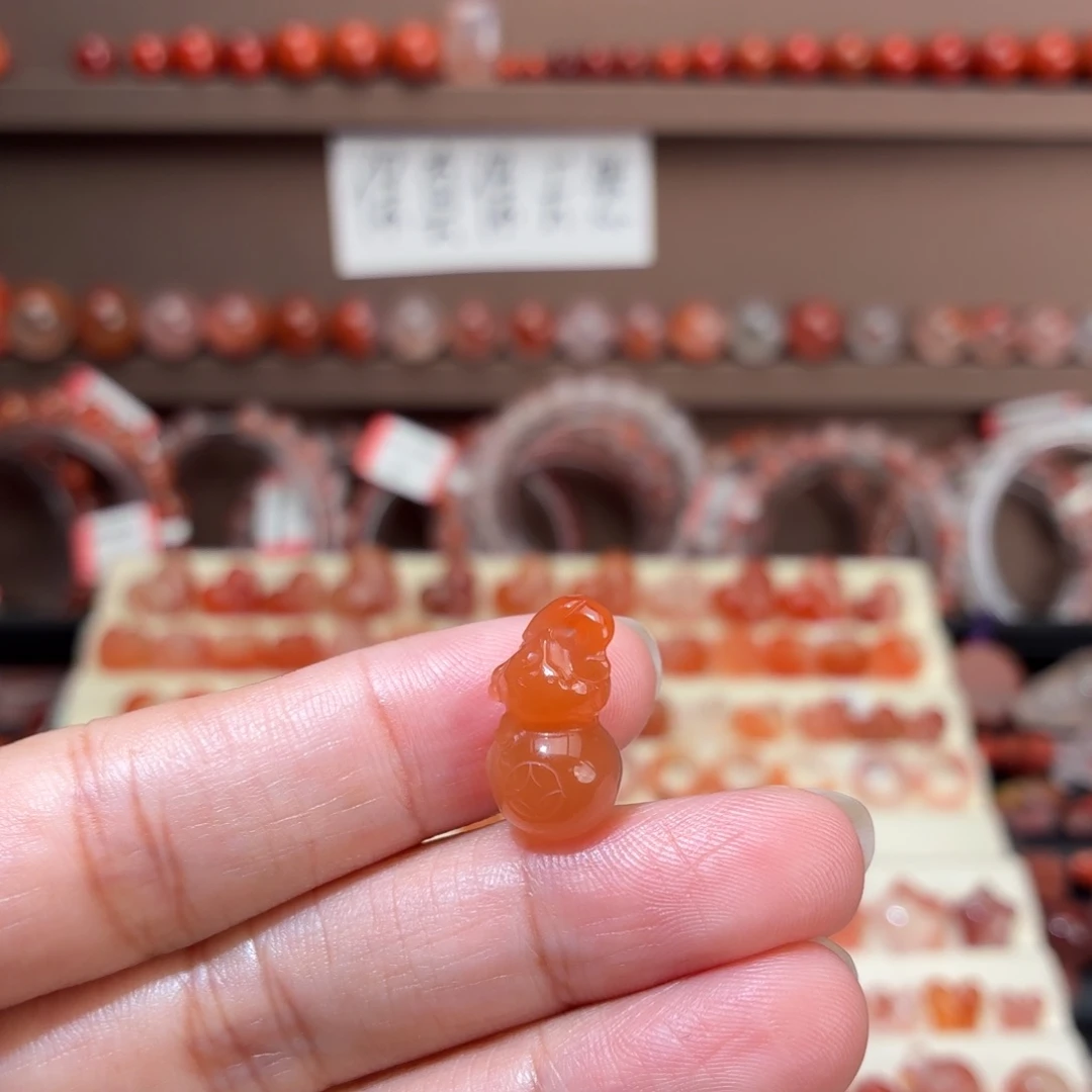 南红玛瑙未镶嵌川料葫芦吊坠
