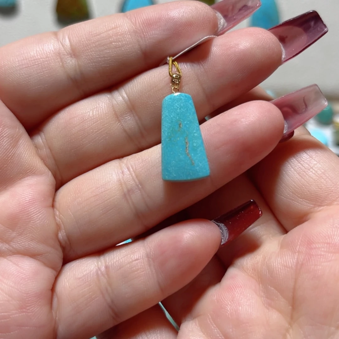 【闪购商品】未镶嵌绿松石珠宝奇石