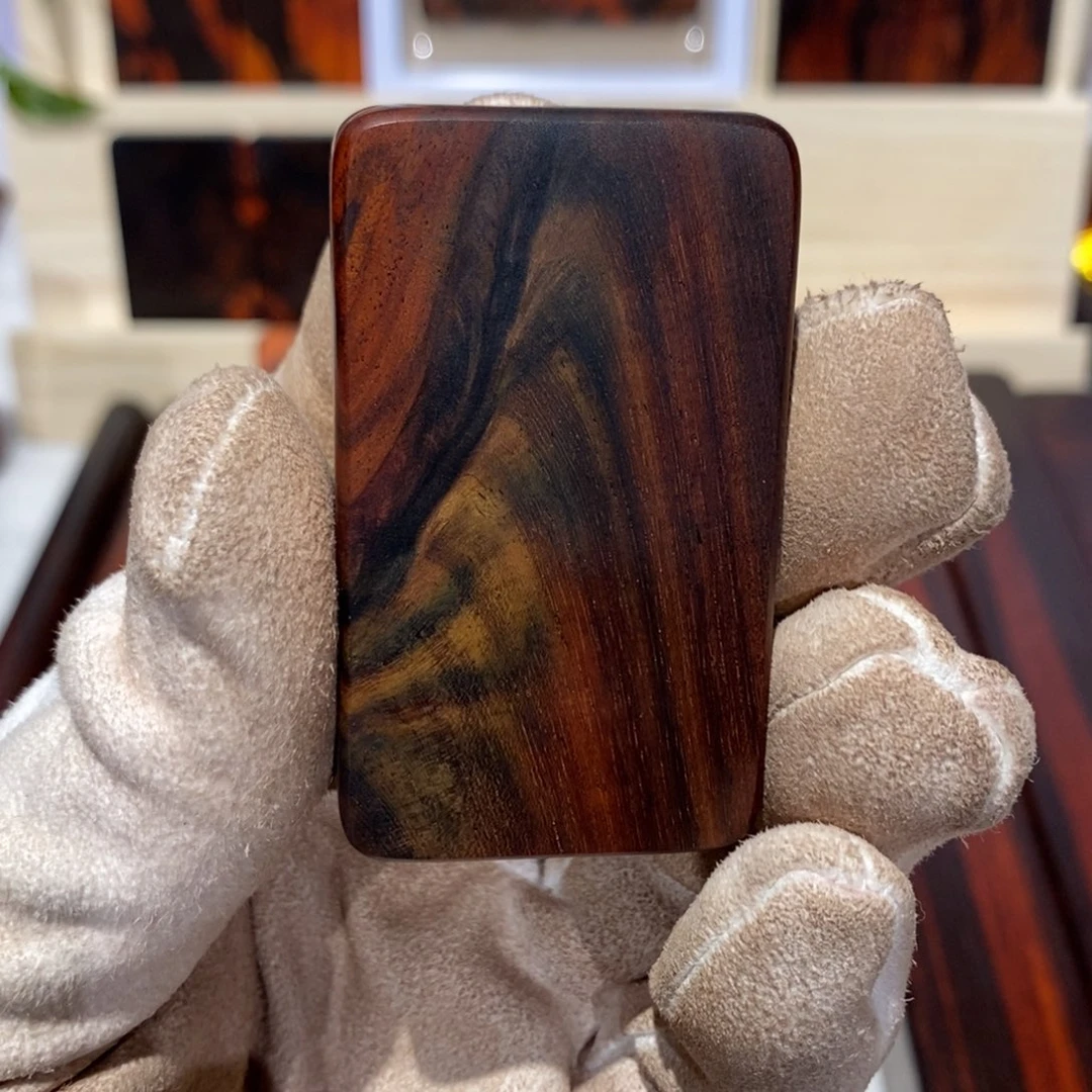 交趾黄檀（大红酸枝）阔**德