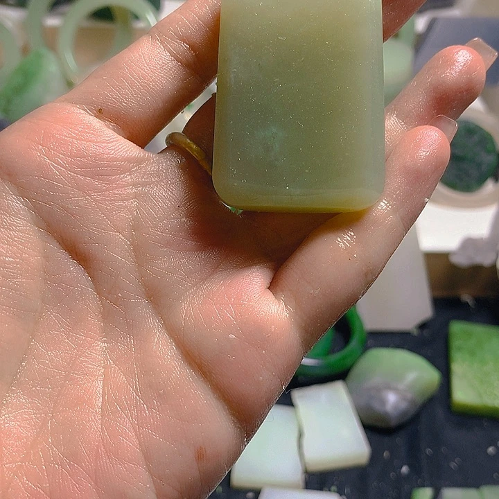 和田玉未镶嵌珠宝半成品