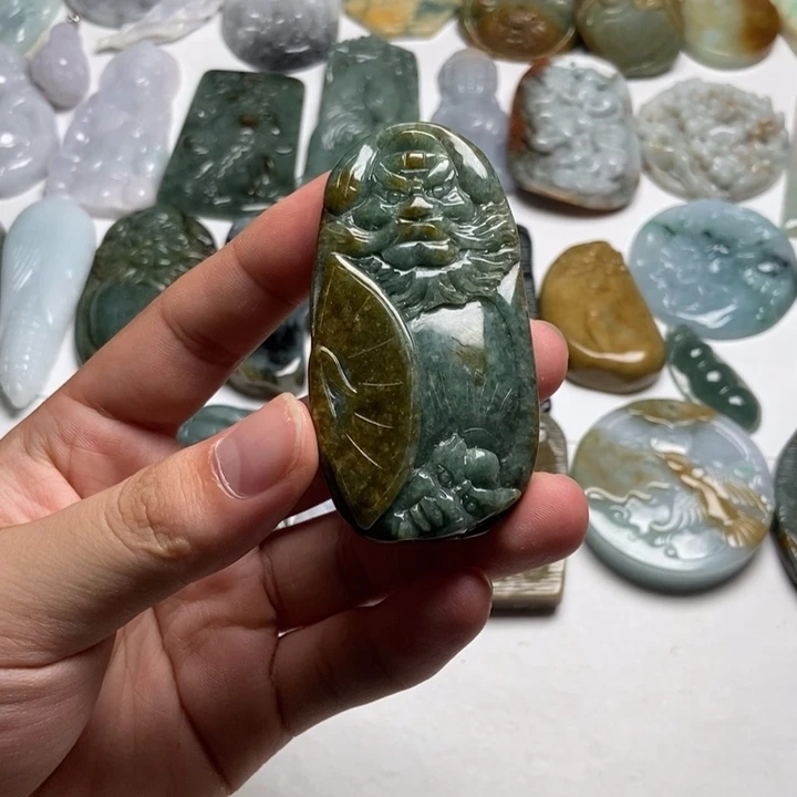 翡翠未镶嵌颈饰钟馗42