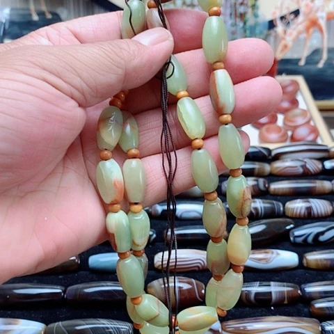 玛瑙/玉髓颈饰合金