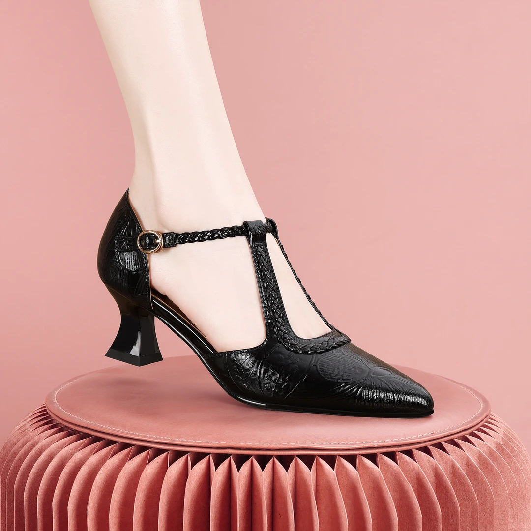 梵芮诗2025春夏新款尖头编织时尚轻奢透气百搭粗跟女凉鞋-1548