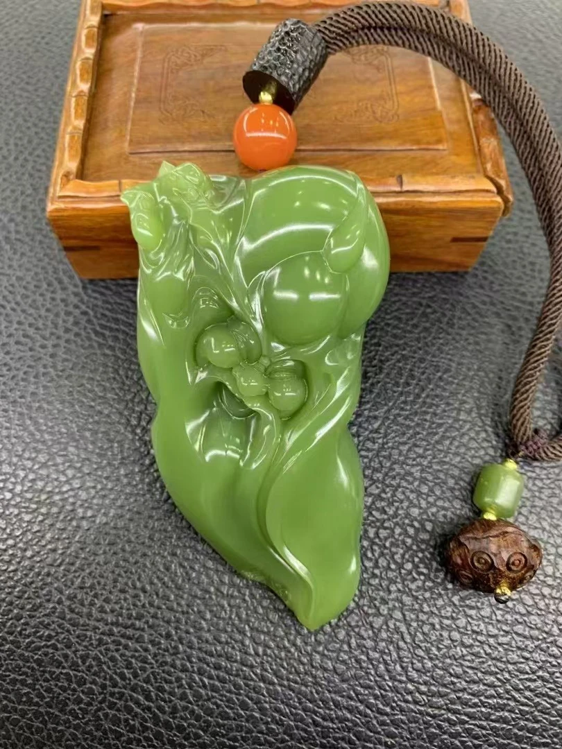 析木河磨玉手把件大师作品（洪宝增大师）