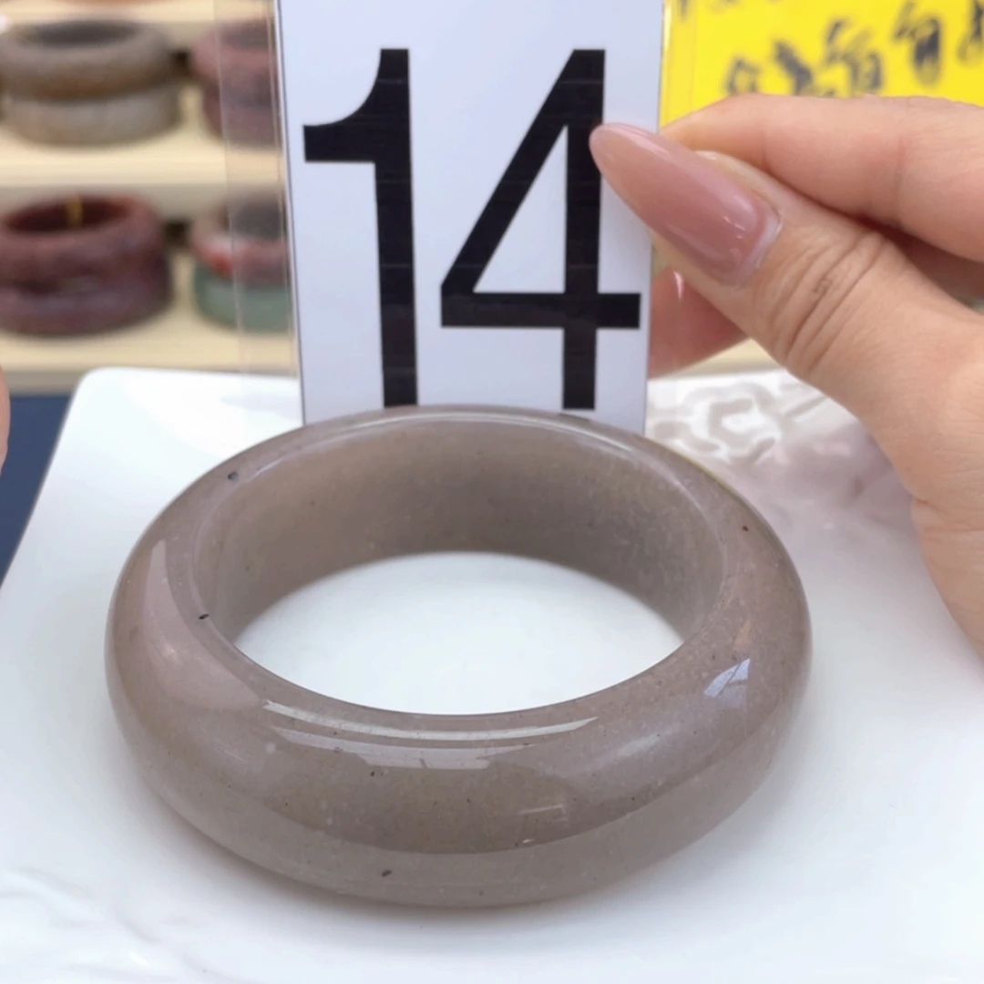 【闪购商品】石英质玉手镯未镶嵌