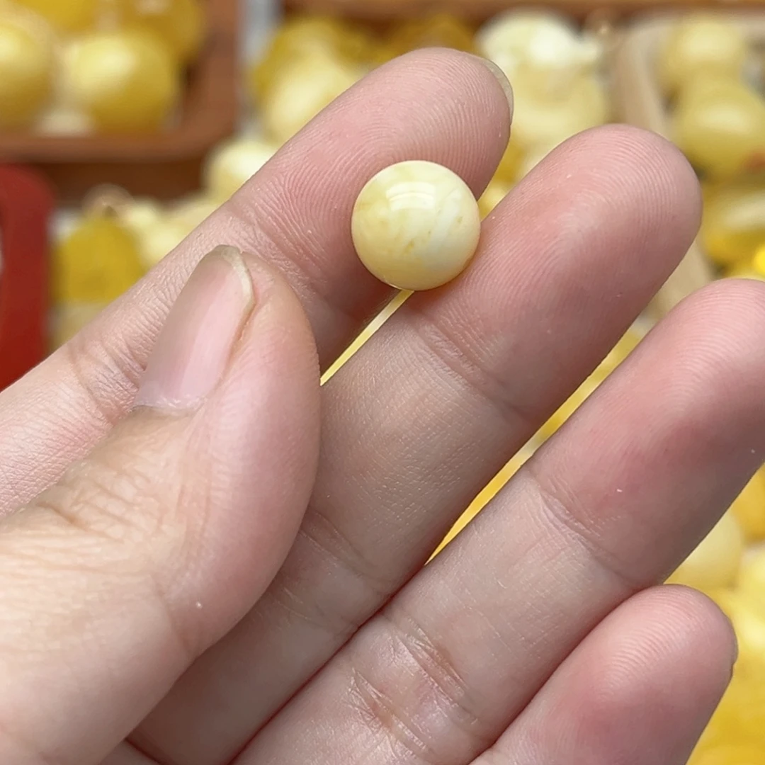 蜜蜡未镶嵌裸石天然