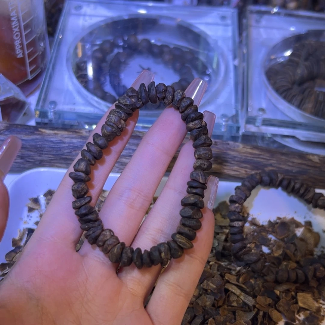 沉香手串文*?奇楠沉香单圈手串7包壳