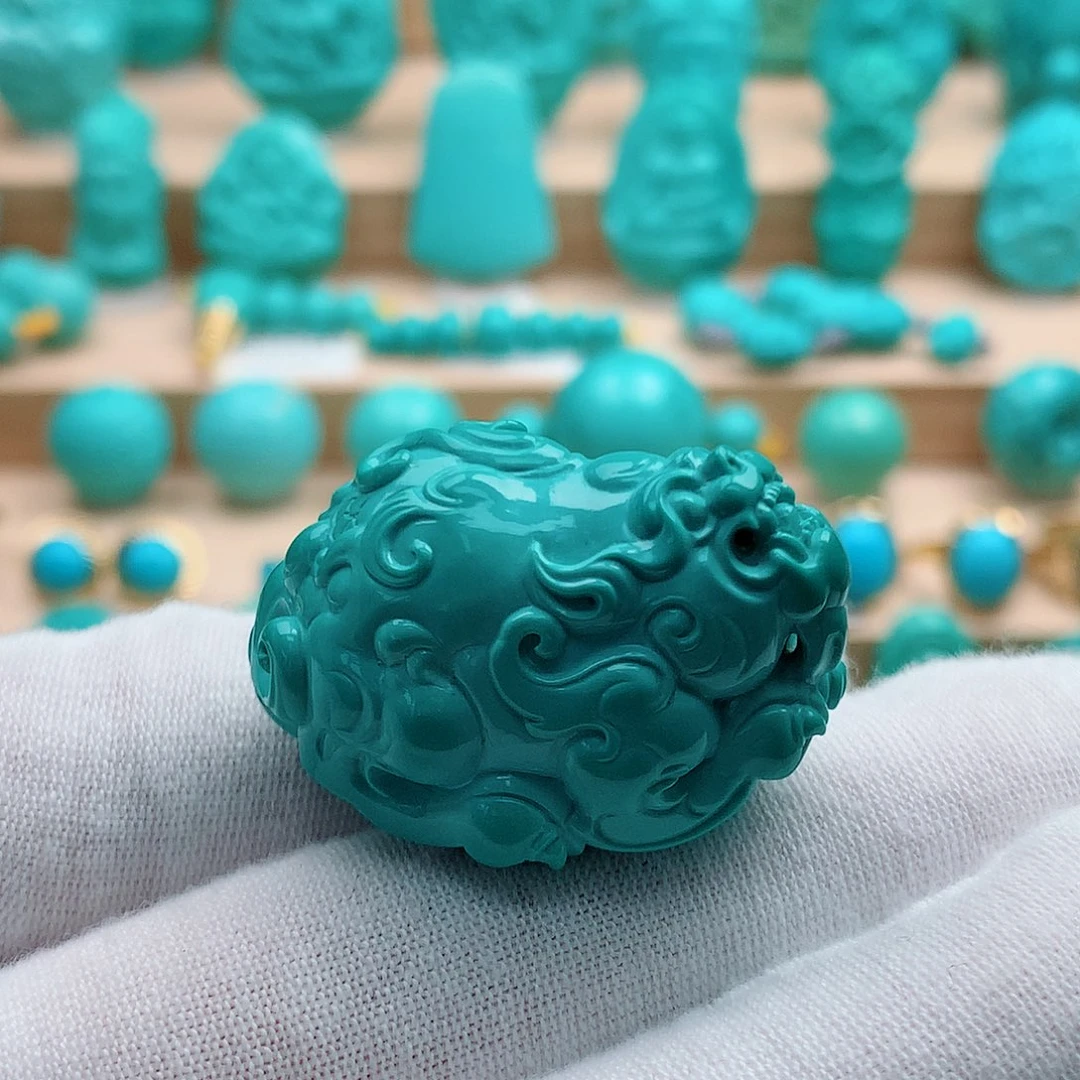 绿松石未镶嵌貔貅