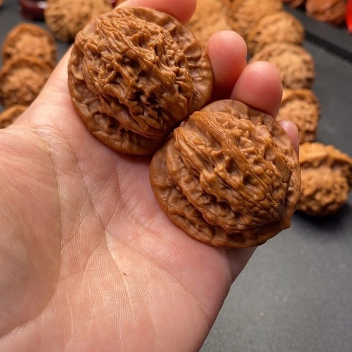 文玩核桃把件41尺蓟县山地虎头