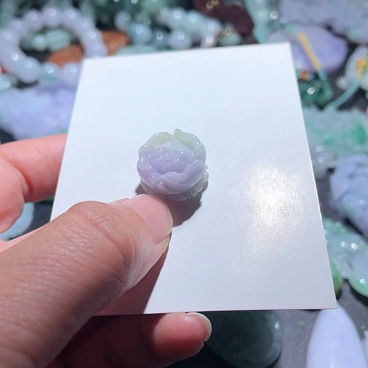 翡翠未镶嵌颈饰天